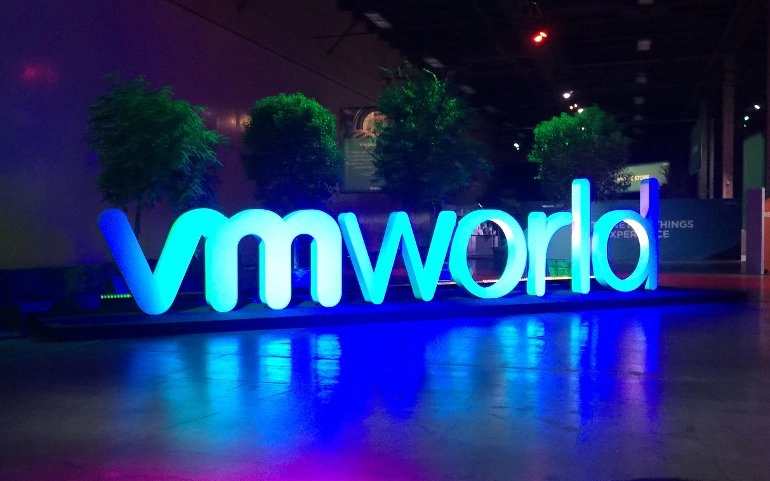 مروری بر VMworld 2017
